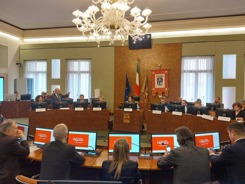  Ministro per le disabilità Foto 3