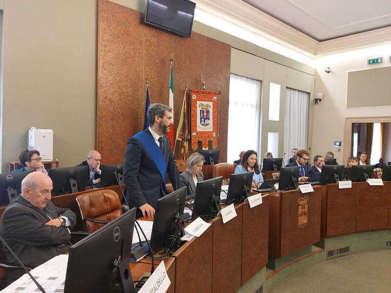  Ministro per le disabilità Foto 6