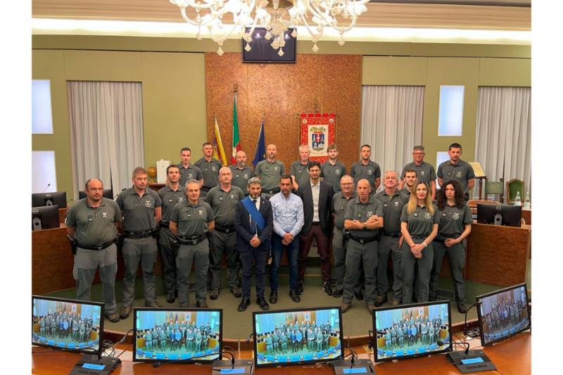 Polizia Prov gruppo mag25